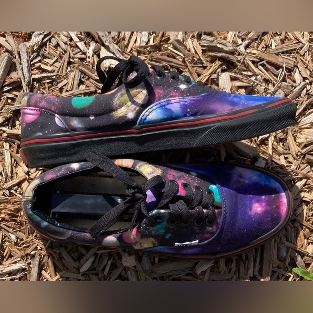 VANS Custom Galaxy black Shoes, Women’s Size 8, men’s 6.5 *GUC